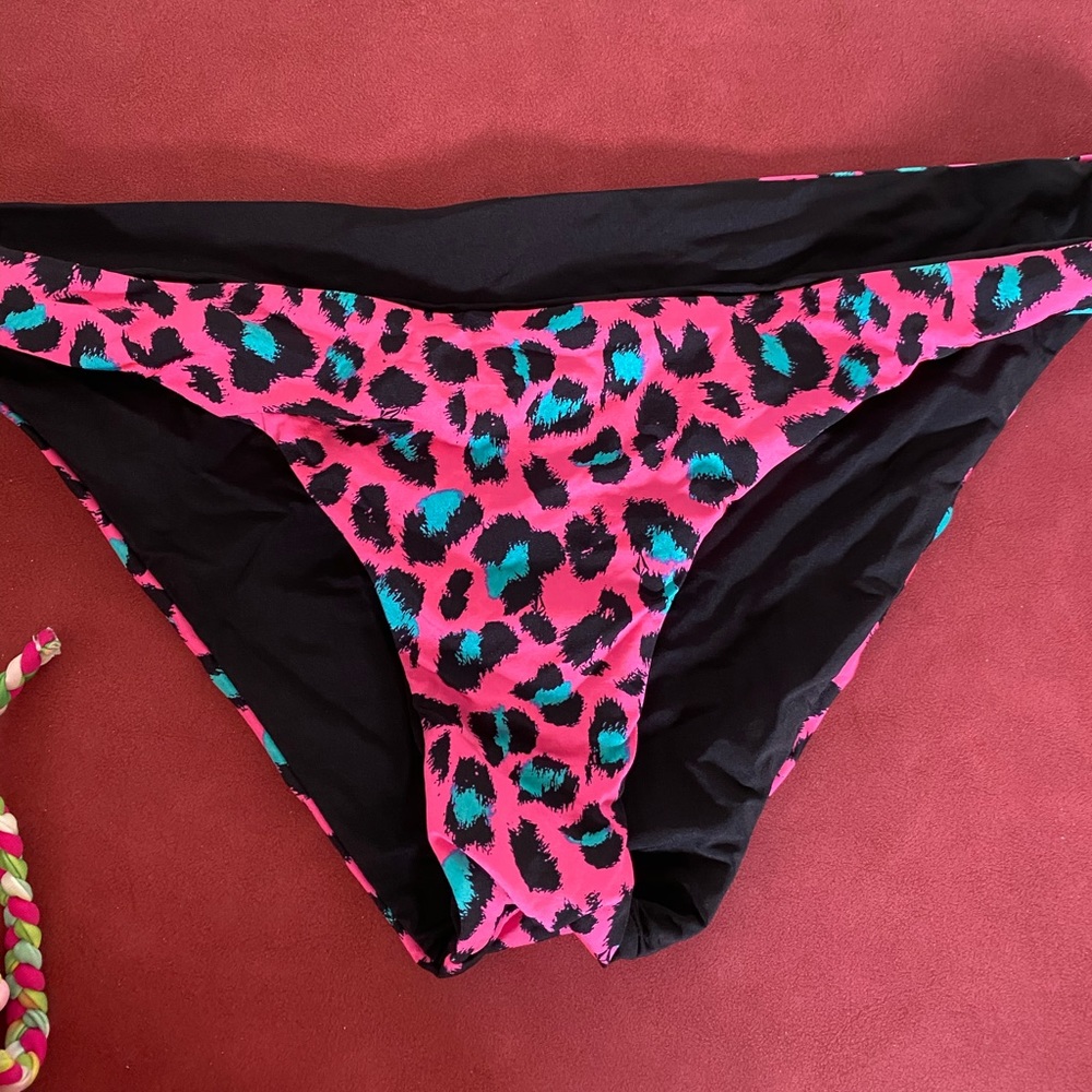 Volcom swim suit